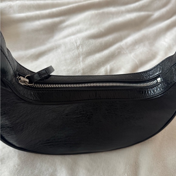 BY FAR SOHO BAG IN BLACK CREASED LEATHER